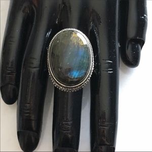 NWOT Handmade Labradorite & silver beautiful ring